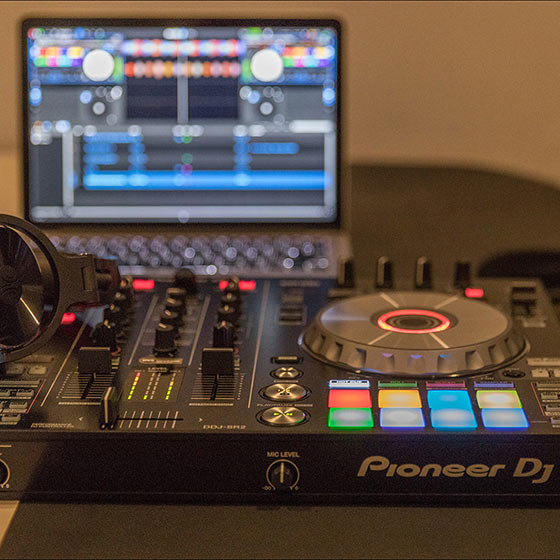 DJ&nbsp;Andrew G&rsquo;s Mixtape &laquo;Inner Beauty&raquo;